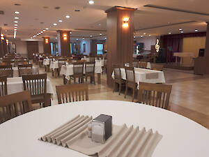 RESTORAN & BAR