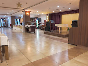 RESTORAN & BAR