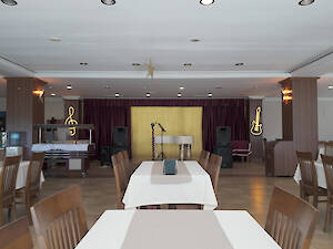 RESTORAN & BAR